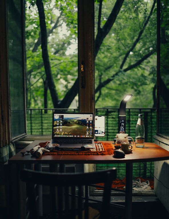 Tips for Creating a Relaxing Home Workspace to Boost Productivity